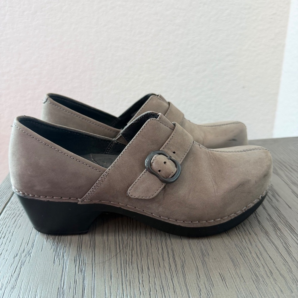 Dansko Taupe Nubuck‎ Leather Buckle Strap Clogs Womens Size 39 EU 8.5-9 US